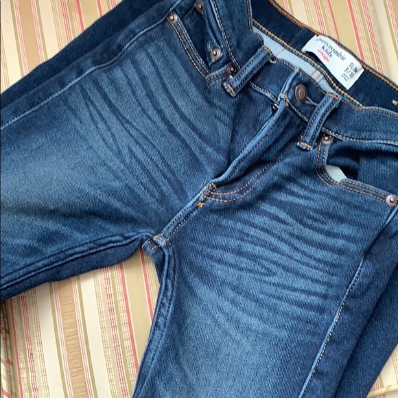 abercrombie kids Other - Abercrombie Kids Straight Slim 9/10 nwot abercrombie kids Other - Abercrombie Kids Straight Slim 9/10 nwot